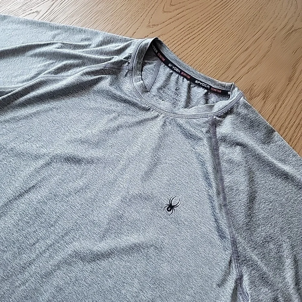 Spyder Rash Guard Shirt Men Medium Gray Geometric UPF 30 Swim Surf Quick Dry Tee